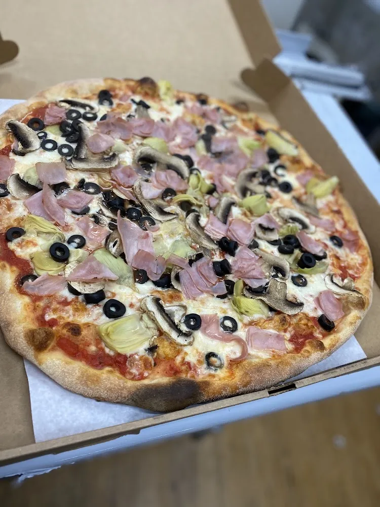 Capricciosa Pizza